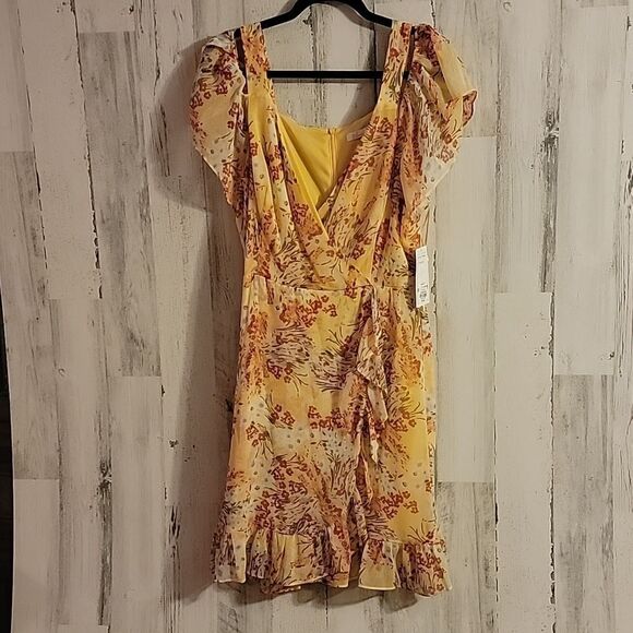 NWT Bleecker 126 Cold Shoulder Dress with sash ADORABLE - Picture 1 of 16